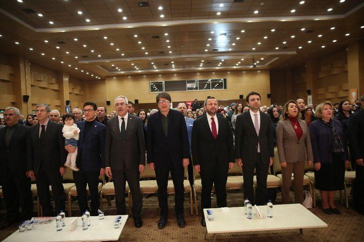 Türel, yeni imajıyla dikkat çekti G2