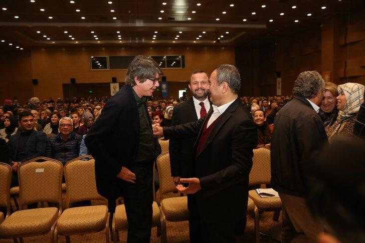 Türel, yeni imajıyla dikkat çekti G4