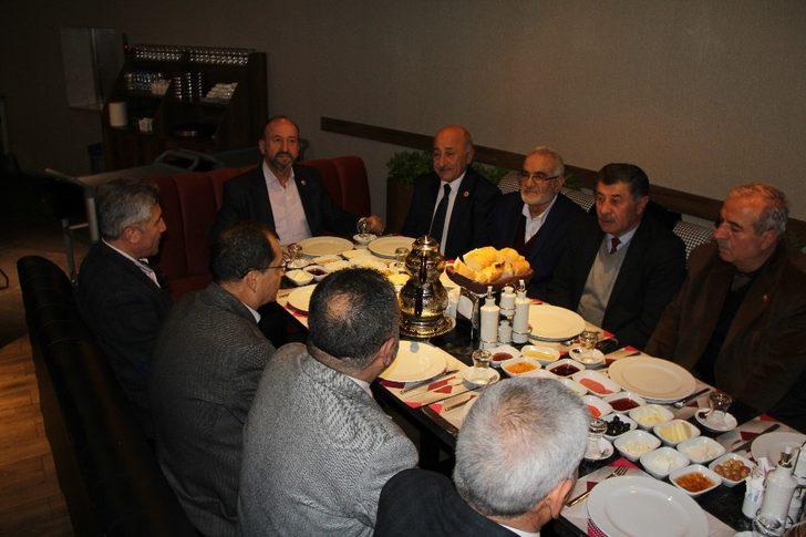 AK Partili Kavuncu, muhtarla buluştu G2