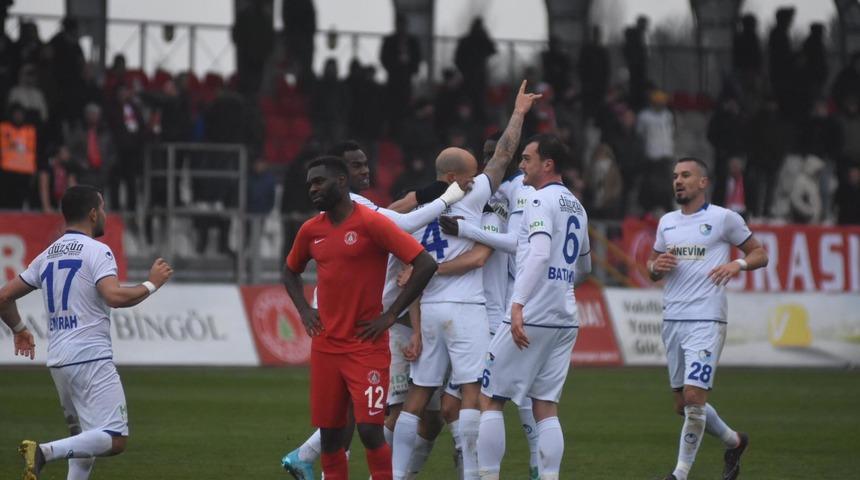 Cesar Grup &Uuml;mraniyespor - B&uuml;y&uuml;kşehir &nbsp;Belediye Erzurumspor: 1-2