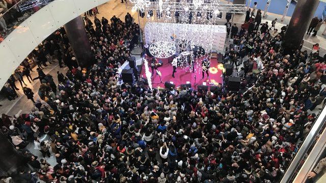 Park Afyon AVM’de Aydilge rüzgarı