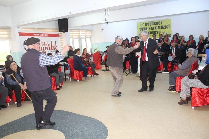 Balıkesir Huzurevi sakinlerine yılbaşı konseri G1