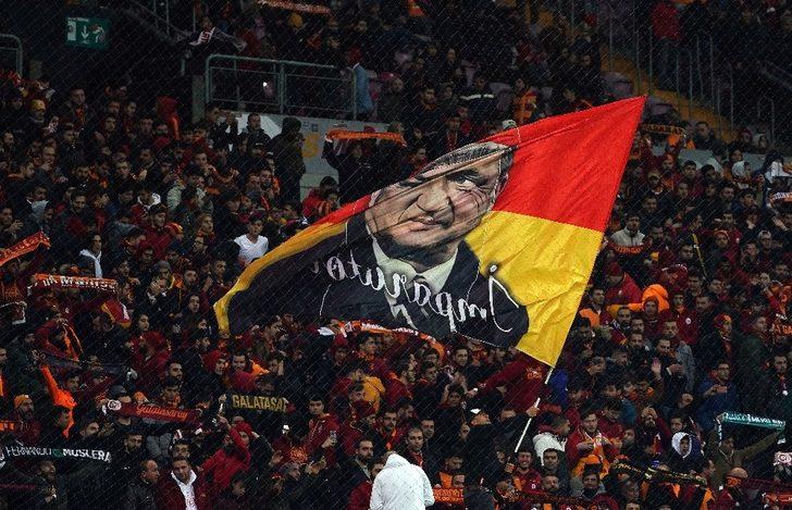 Süper Lig: Galatasaray: 1 - Antalyaspor: 0 (Maç devam ediyor) G1