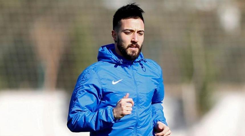 Galatasaraylı taraftarlardan Tarık Çamdal'a protesto!