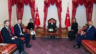 Hande Yener ve Demet Akalın Cumhurbaşkanı Erdoğan'ı ziyaret etti