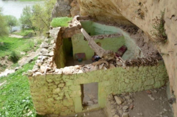 Batman'da her yıl yüzlerce adak adanan türbe boş çıktı!  G4