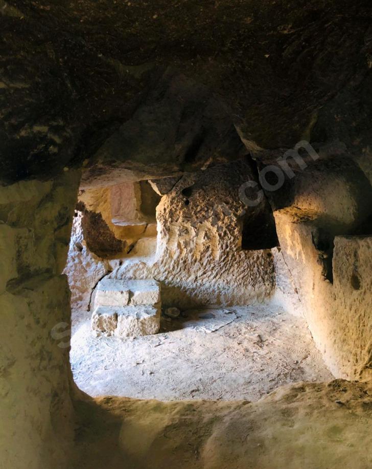 Nevşehir'de 40 odalı mağara ev satışa çıkarıldı G3