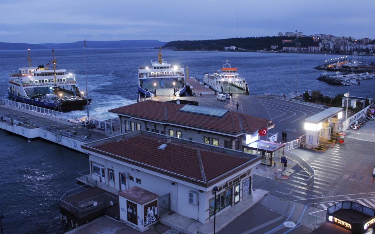 G&ouml;k&ccedil;eada-Kabatepe hattında bazı feribot seferleri iptal edildi