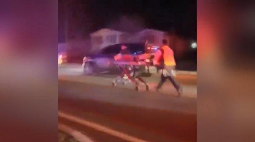 ABD&rsquo;de sinagog yakınlarında bı&ccedil;aklı saldırı! 5 yaralı