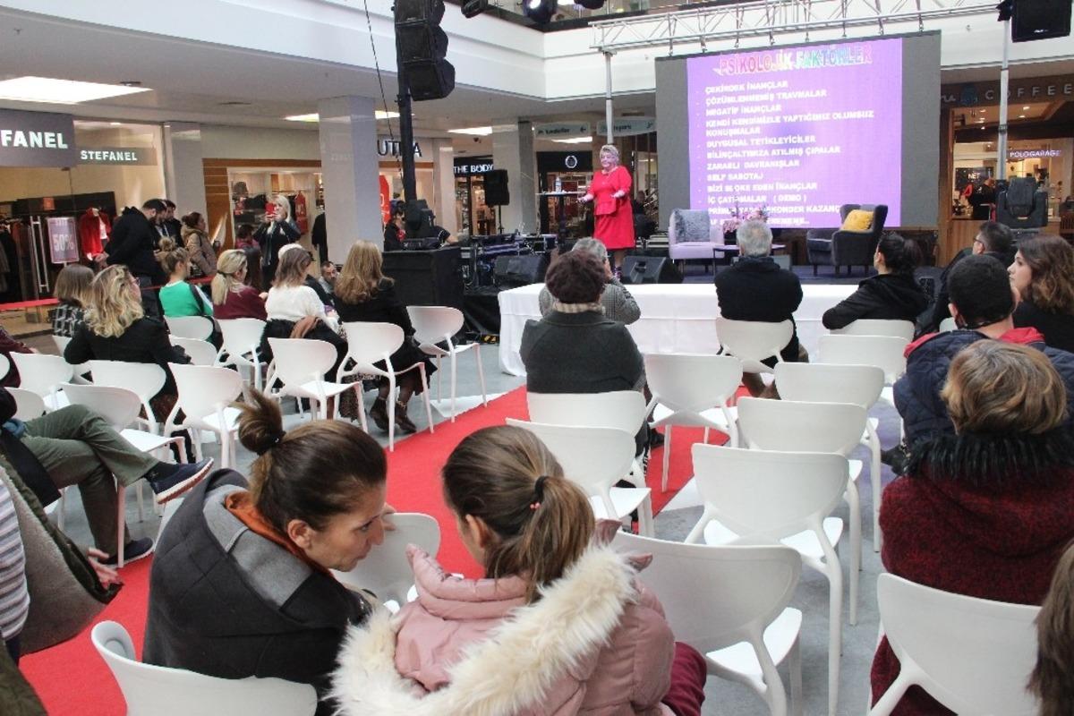 Agora AVM&rsquo;de &lsquo;Detoks Festivali&rsquo;