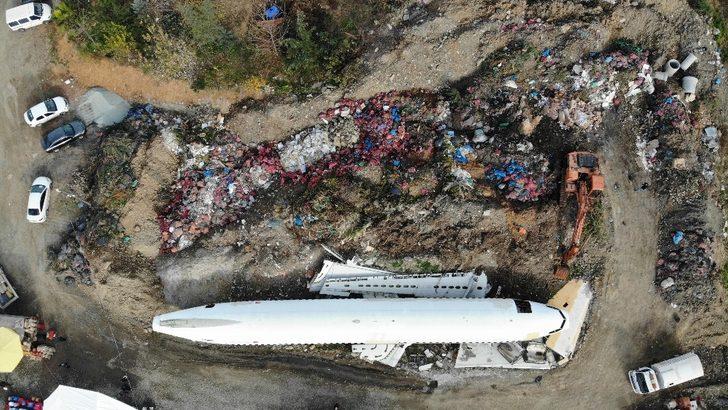 Trabzon'da pistten çıkan uçak bir ilçenin başına dert oldu G2