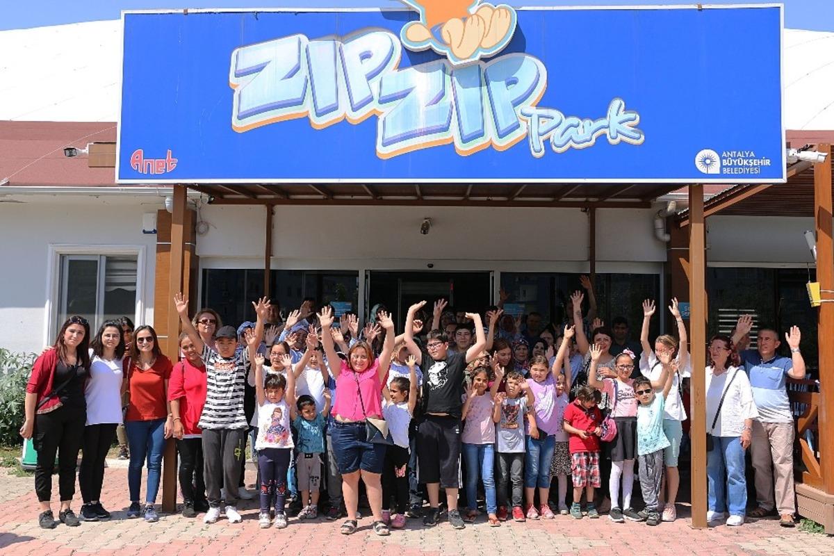 Sosyal tesisler 2 milyonu aşkın ziyaret&ccedil;i ağırladı