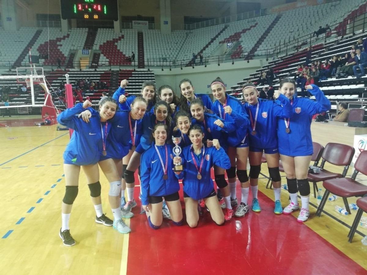 Kepez Belediyespor il &uuml;&ccedil;&uuml;nc&uuml;s&uuml; oldu