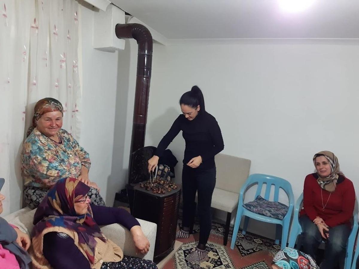 Kestaneler AK Parti&rsquo;li kadınlardan