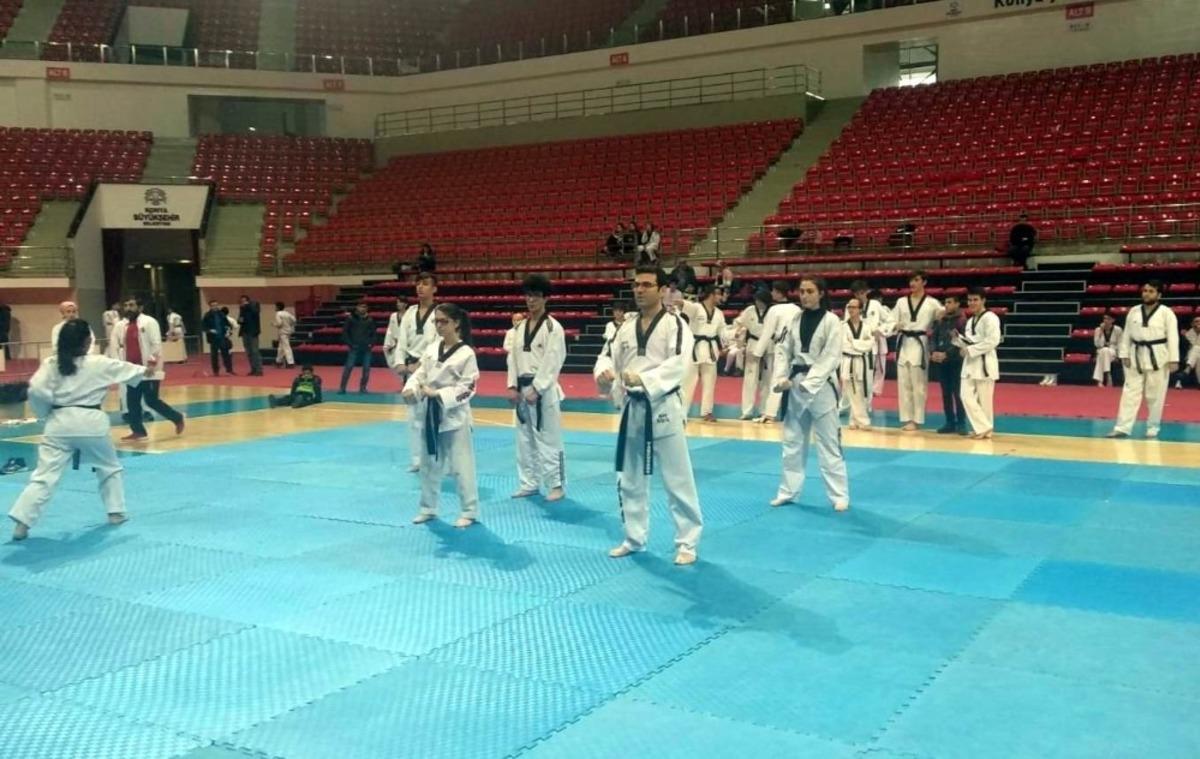 Konya&rsquo;da tekvando siyah kuşak ve dan terfi sınavları yapıldı