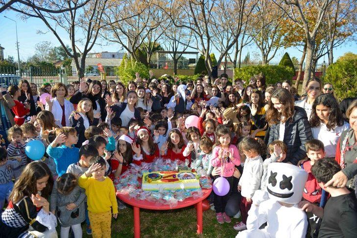 Türkan Saylan Kreşinde yeni yıl heyecanı G1