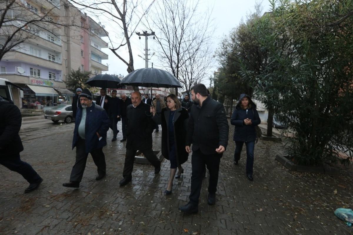 Şahin, gazikent ve atakent mahallesi&rsquo;ni dinledi