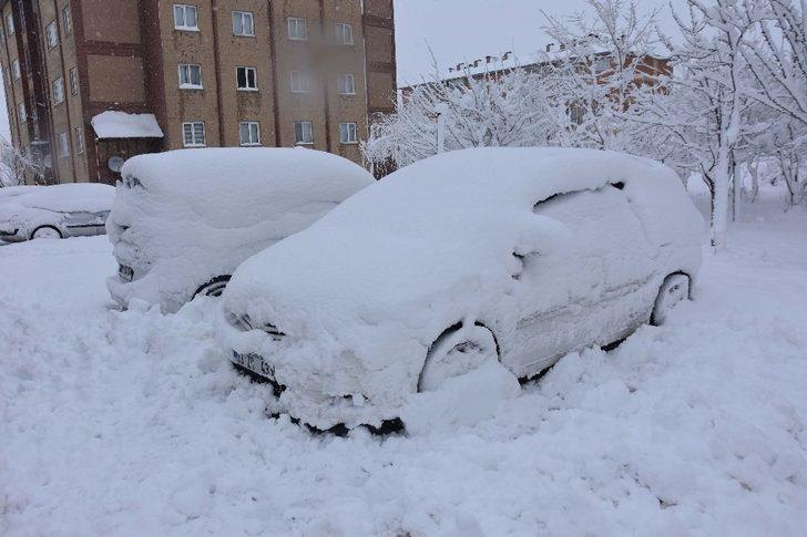 Bitlis’te 35 köy yolu ulaşıma kapandı G3