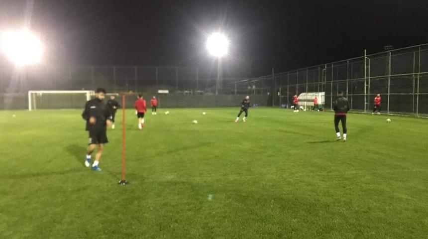 Yeşilyurt Belediyespor’da Antalya kampı sürüyor