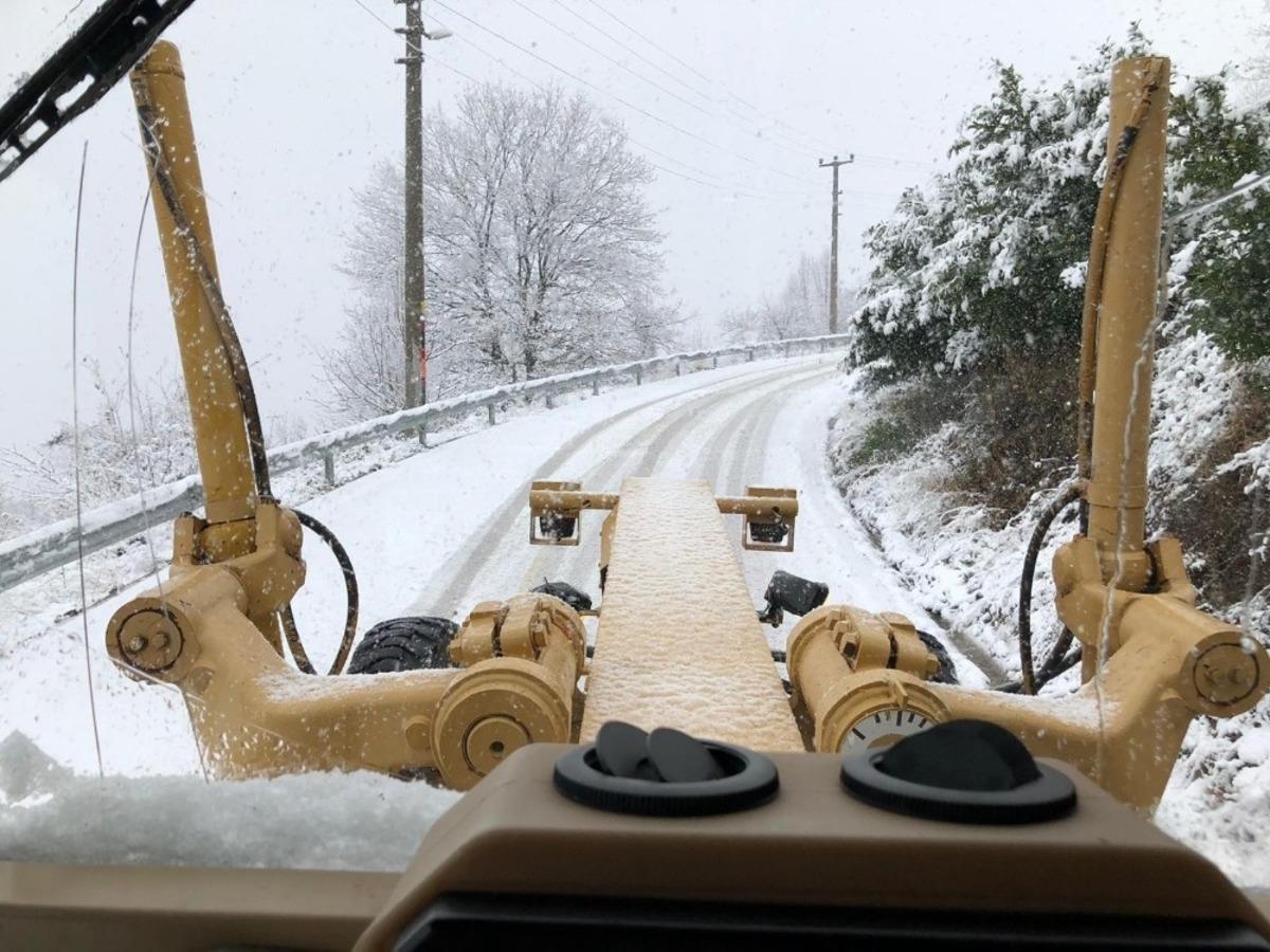 Kocaeli&rsquo;de 550 belediye personeli kar ile m&uuml;cadele ediyor