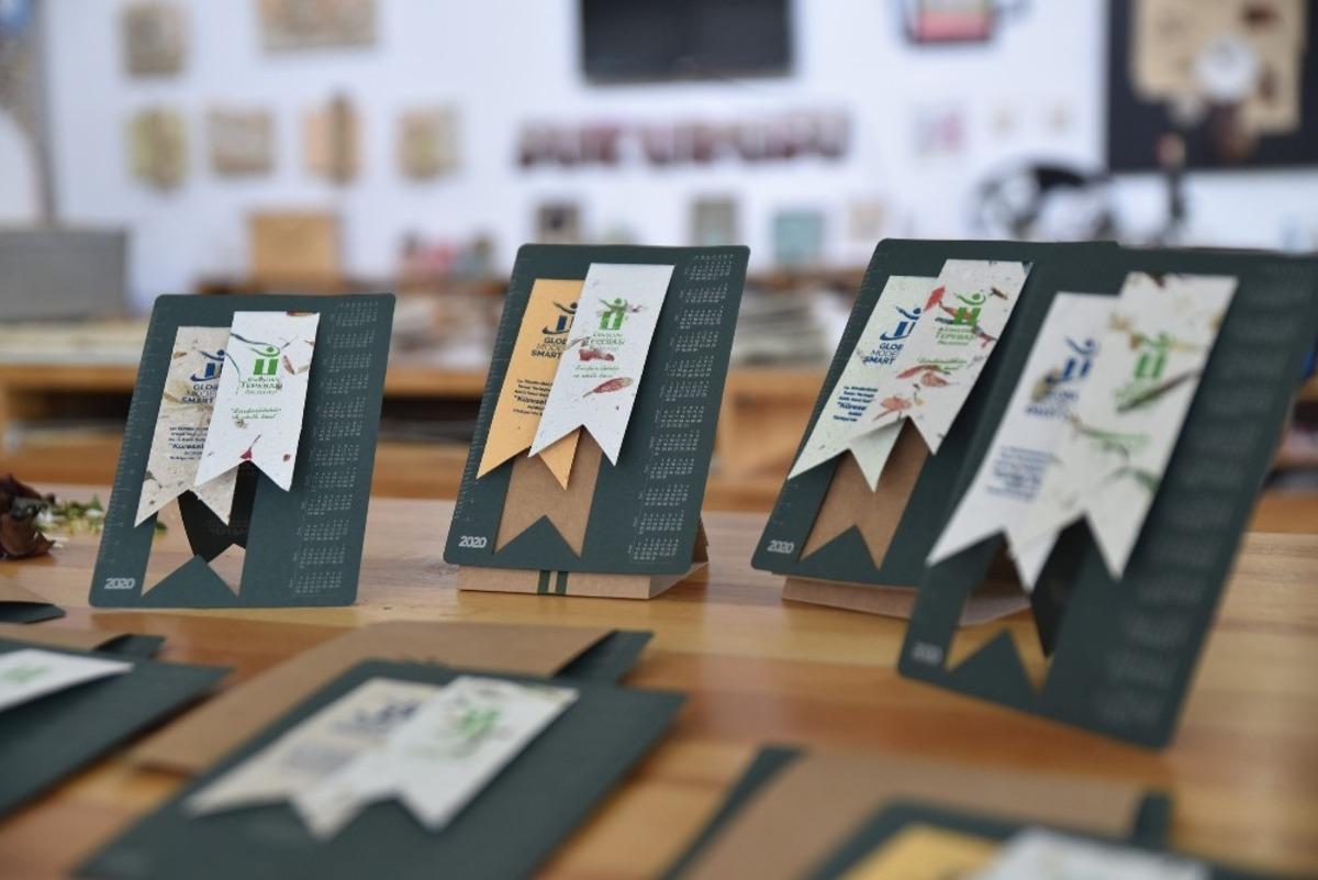 Yeni yıl tebrik kartları Sukurusu&rsquo;ndan