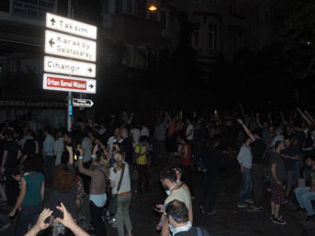 &Uuml;nl&uuml; isimler de Taksim'de