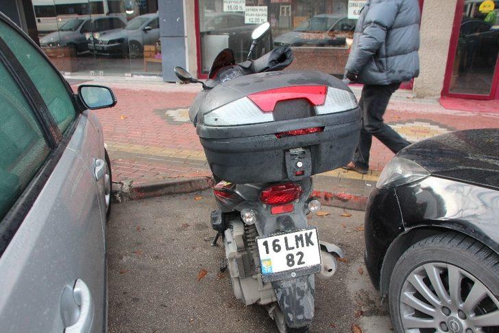 Bilecik’te motosiklet park halindeki araca çarptı: 1 yaralı G3