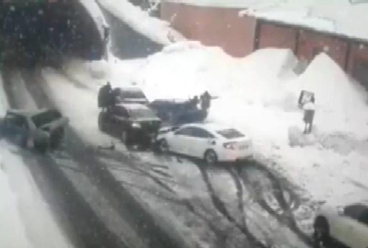 Kahramanmaraş'ta zincirleme kaza! Otomobilden fırladı G2