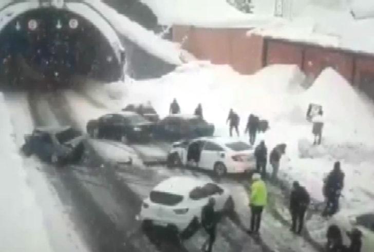 Kahramanmaraş'ta zincirleme kaza! Otomobilden fırladı G3
