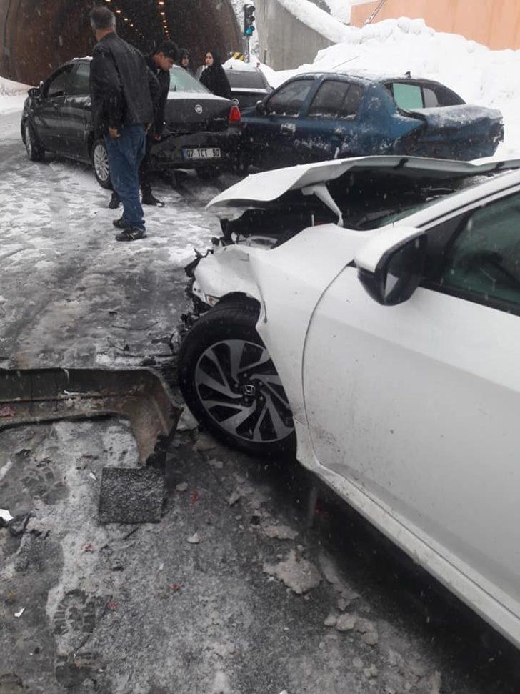 Kahramanmaraş'ta zincirleme kaza! Otomobilden fırladı G5
