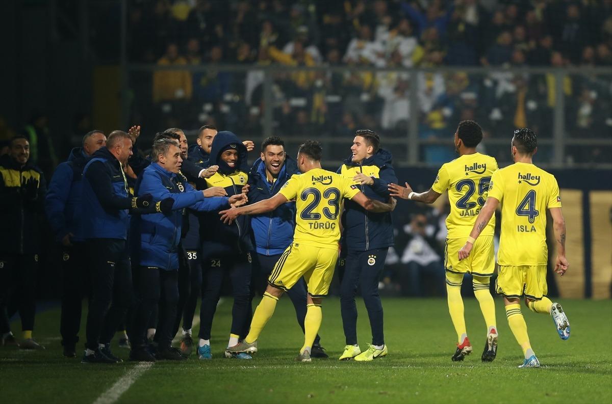 &Ouml;ZET | &Ccedil;aykur Rizespor - Fenerbah&ccedil;e ma&ccedil; sonucu: 1-2