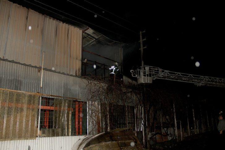 Fethiye sanayisinde korkutan yangın G4