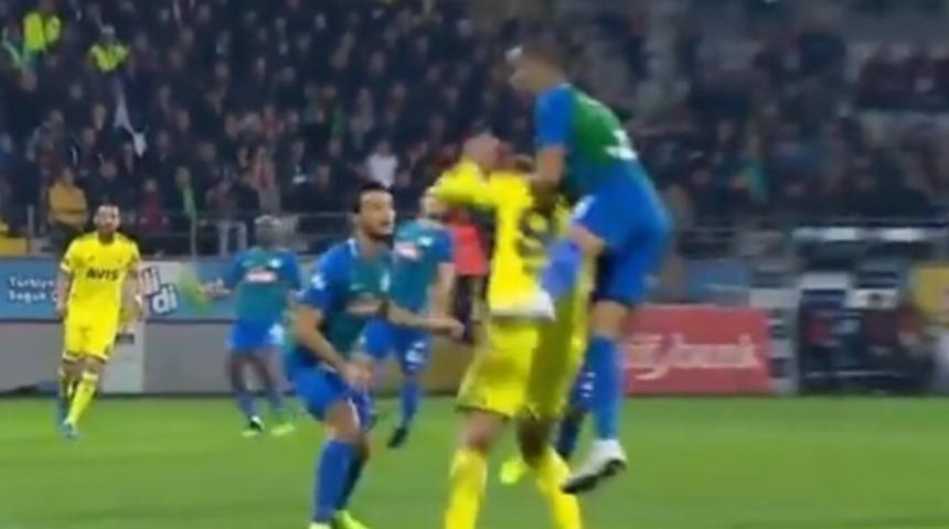 Çaykur Rizespor - Fenerbahçe maçında penaltı iddiası