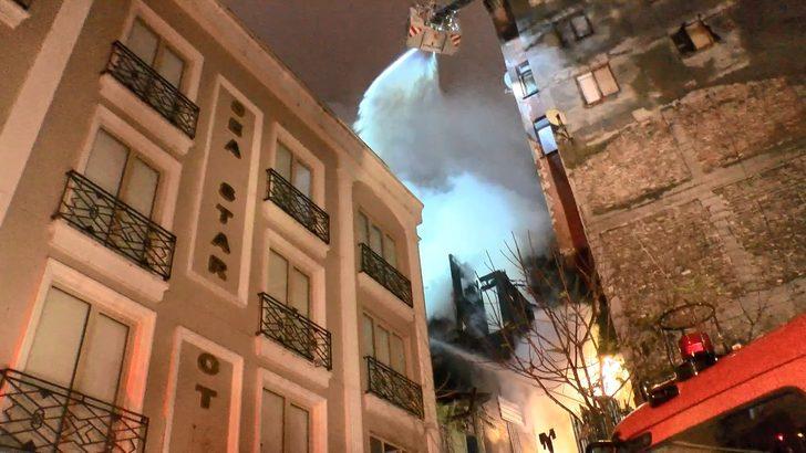 Fatih’te metruk bina alev alev yandı! G1