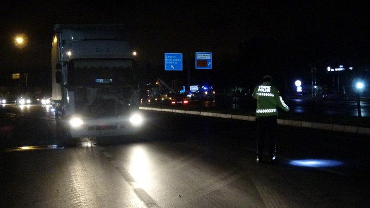 Balıkesir'de facianın eşiğinden dönüldü! 3 araç birbirine girdi! G2