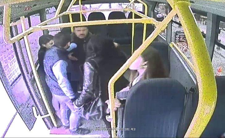İstanbul'da minibüste 'taciz' iddiası! O anlar böyle görüntülendi G4