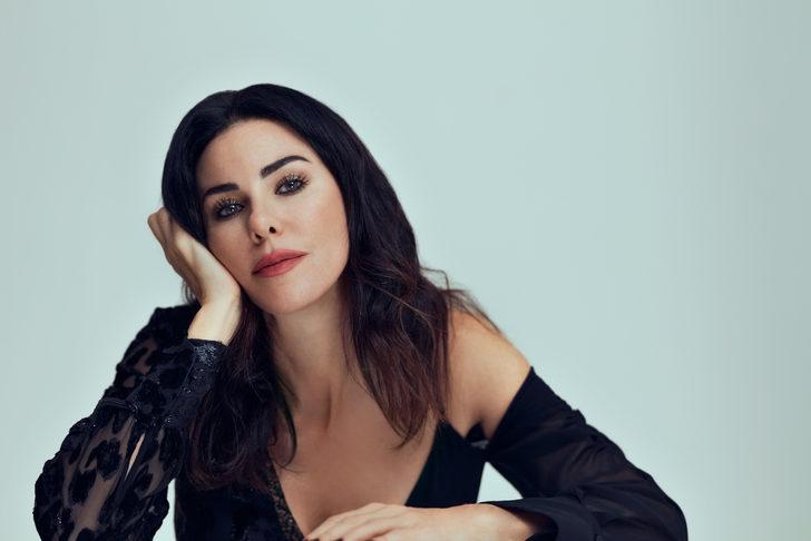 Defne Samyeli'nin sahne ücreti dudak uçuklattı! G1