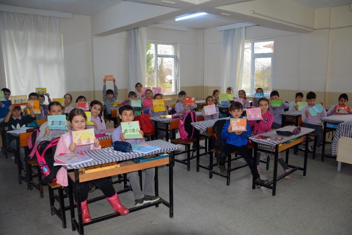Sakaryalı minikler, Zonguldak&rsquo;taki akranlarının yeni yıllarını kutladı