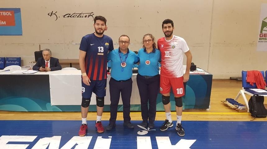 Turgutlu Belediye Erkek Voleybol 2. oldu