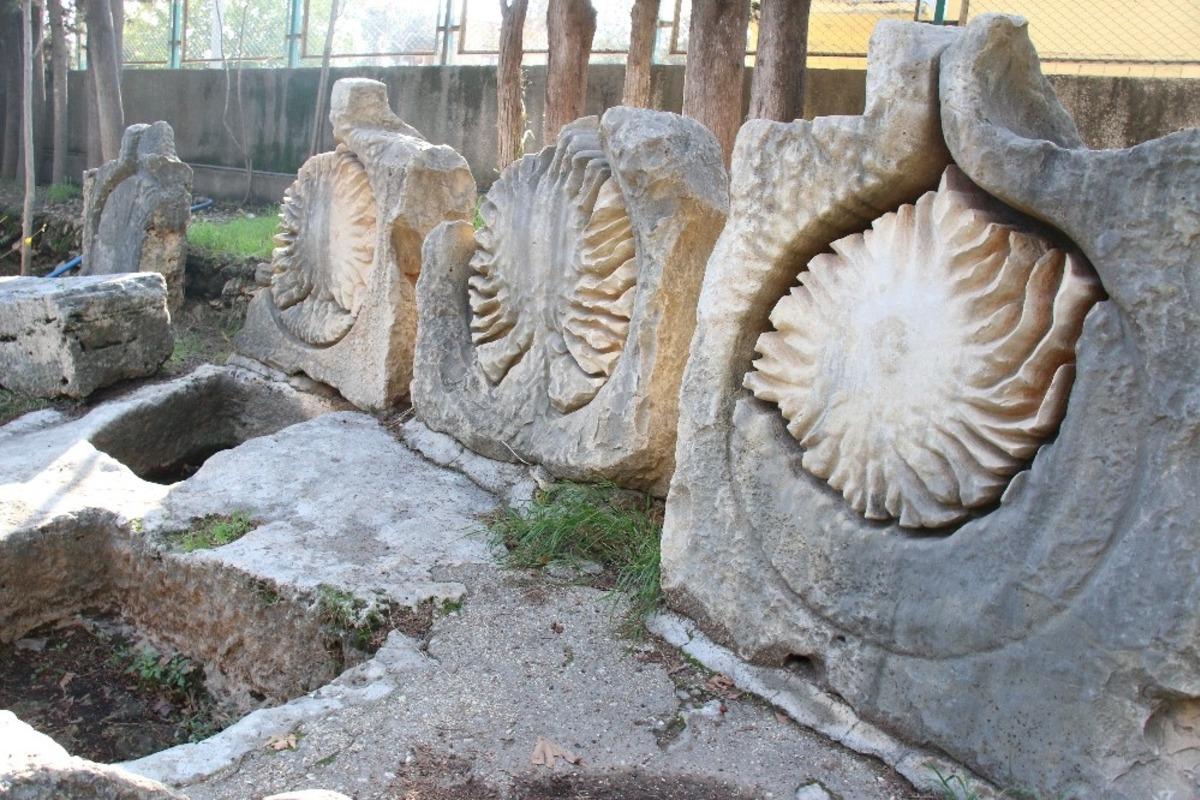 D&uuml;den&rsquo;den tarih fışkırıyor
