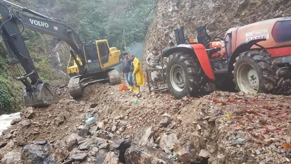 Muhtarlar bir olup su hatlarını onardılar