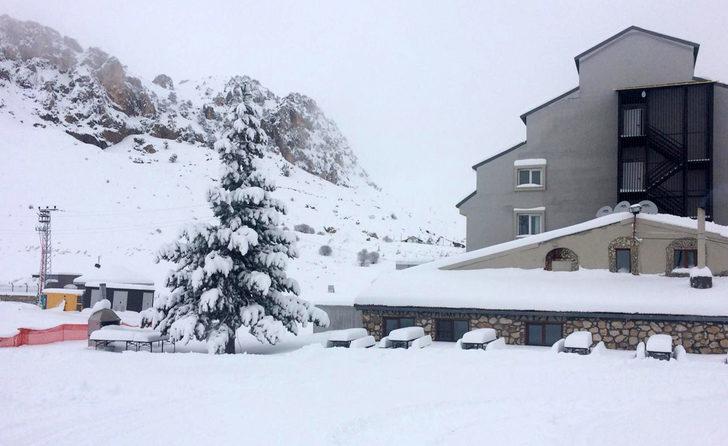 Antalya'nın yüksek ilçelerinde kar yağışı  G2