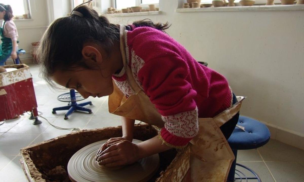 Minik ellere &ccedil;amur bulaştı