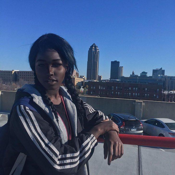 Güzellik algılarını alt üst etti: Siyah Hannah Montana! G5