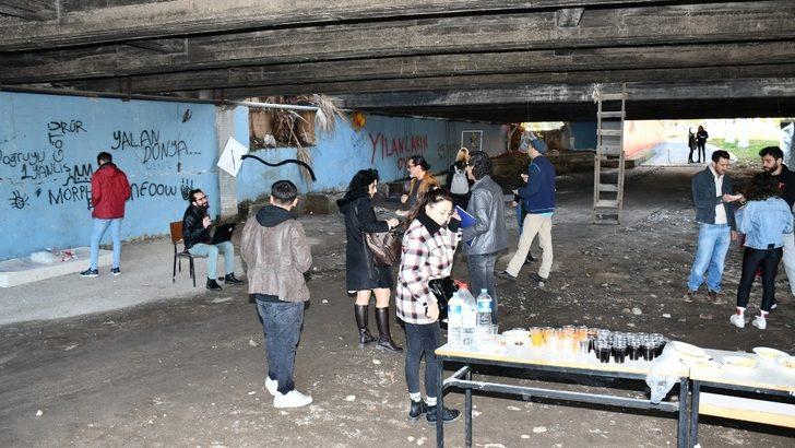 MEÜ öğrencileri, Müftü Köprüsü altında sergi açtı G2