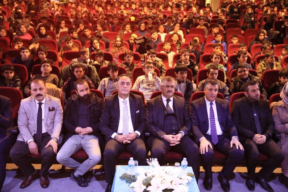 Van&rsquo;da &lsquo;Gen&ccedil;lik Ge&ccedil;mişiyle Buluşuyor&rsquo; projesi