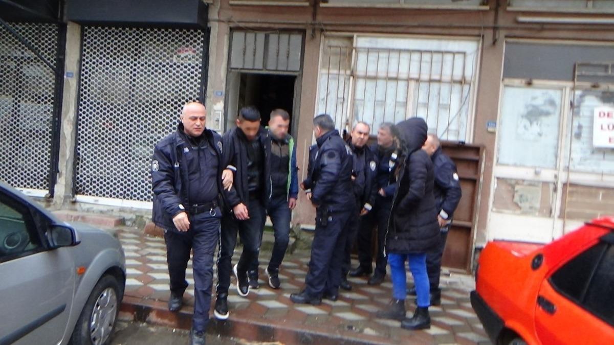 Balıkesir'de korkun&ccedil; olay! Silahla şaka yaparken arkadaşının sevgilisini &ouml;ld&uuml;rd&uuml;