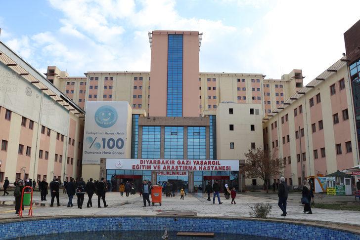 Diyarbakır'da 96 kişi tatlıdan zehirlendi G3