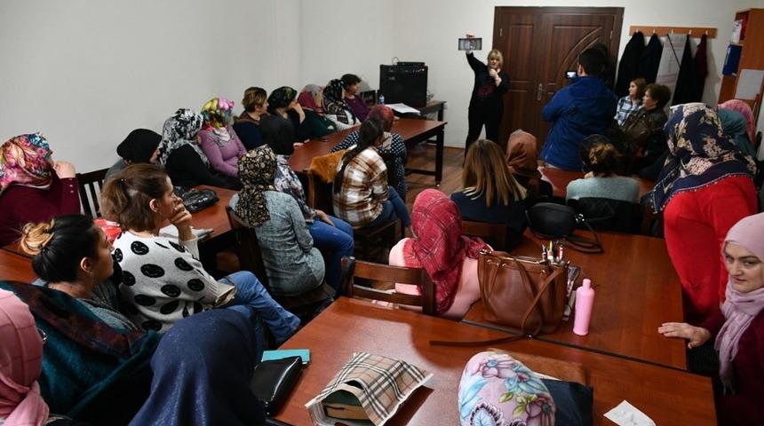 Karab&uuml;k Belediyesi&rsquo;nden seminer