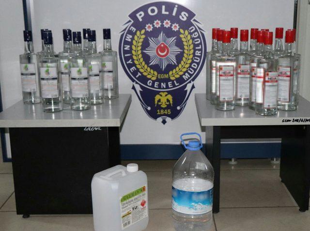 Foça da yılbaşı öncesi kaçak ve sahte içki operasyonu 1